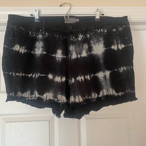 TORRID; black and white tie dye denim shorts; NEVER WORN